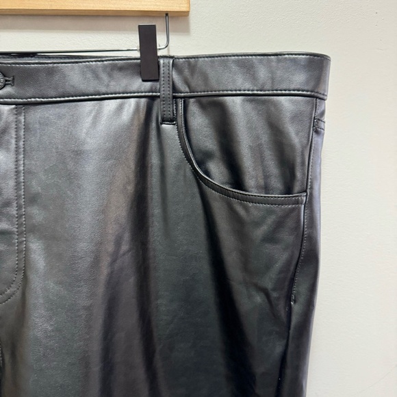 Abercrombie & Fitch The Skinny High Rise Faux Leather Pants Size 37 = Size 24 - Picture 6 of 12